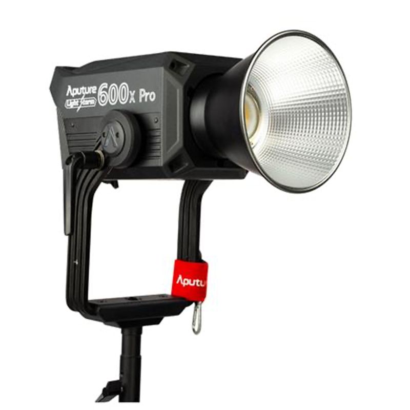 Aputure 600x